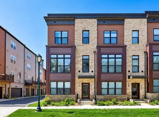 3328 Woodland Phlox St, Rockville, MD 20852