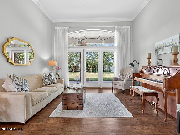 5th image of 8118 SABAL OAK Lane