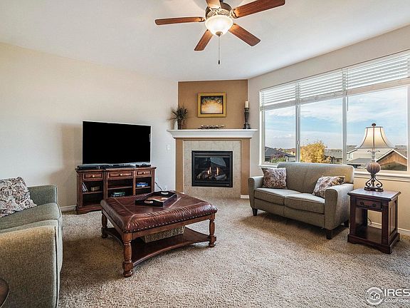 4th image of 2040 Bayfront Dr