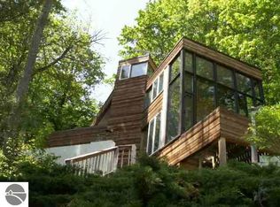 8527 Brettonwood Shrs, Rapid City, MI 49676