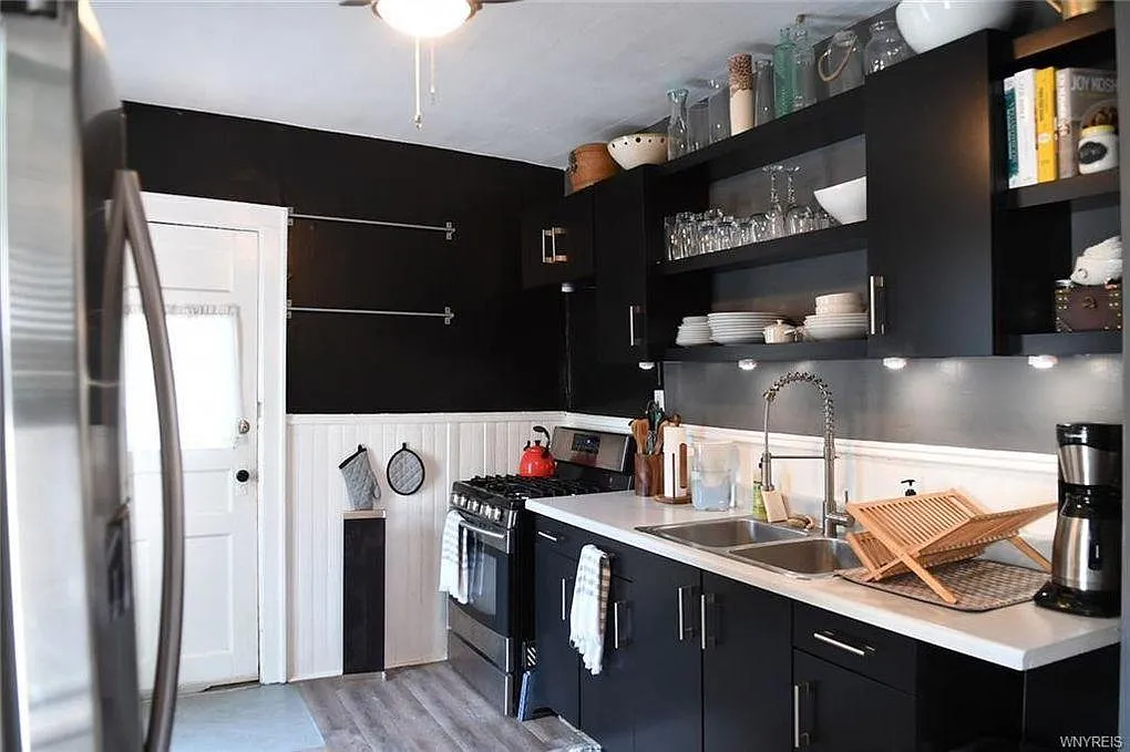 2 bed, 1044 sqft, $1,700 — Photo 4