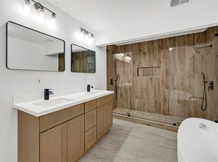 413 Oakhill Dr, Conroe, TX 77304