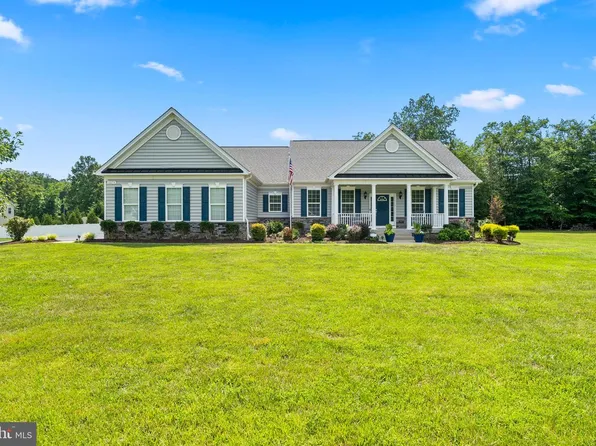 6879 S Zelkova Ct, La Plata, MD 20646