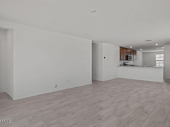 5th image of 1710 W PINKLEY Circle