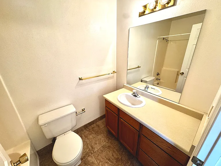 536 N 600 E — Photo 31