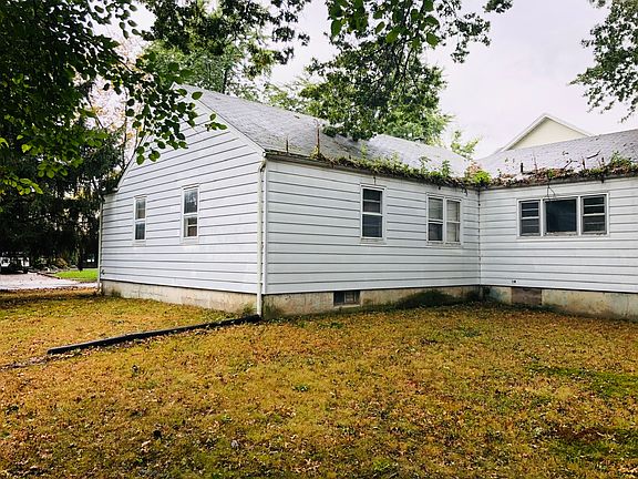 3rd image of 337 Trensch Dr