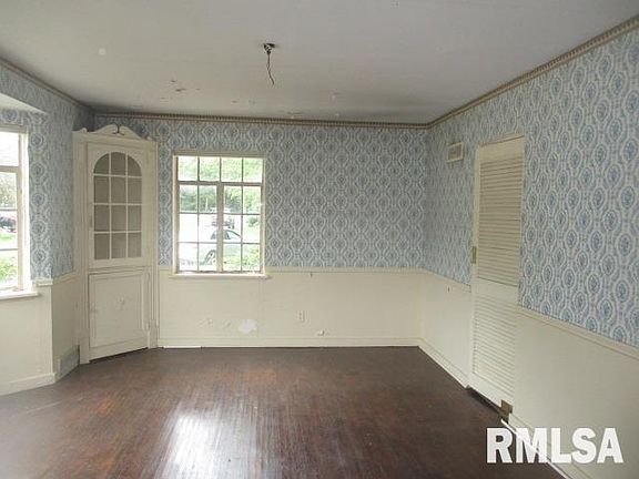 5th image of 106 E Oak Park Dr