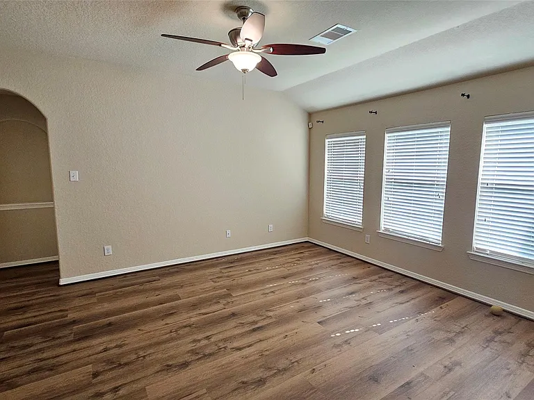 1219 Pecos Pass Dr — Photo 5