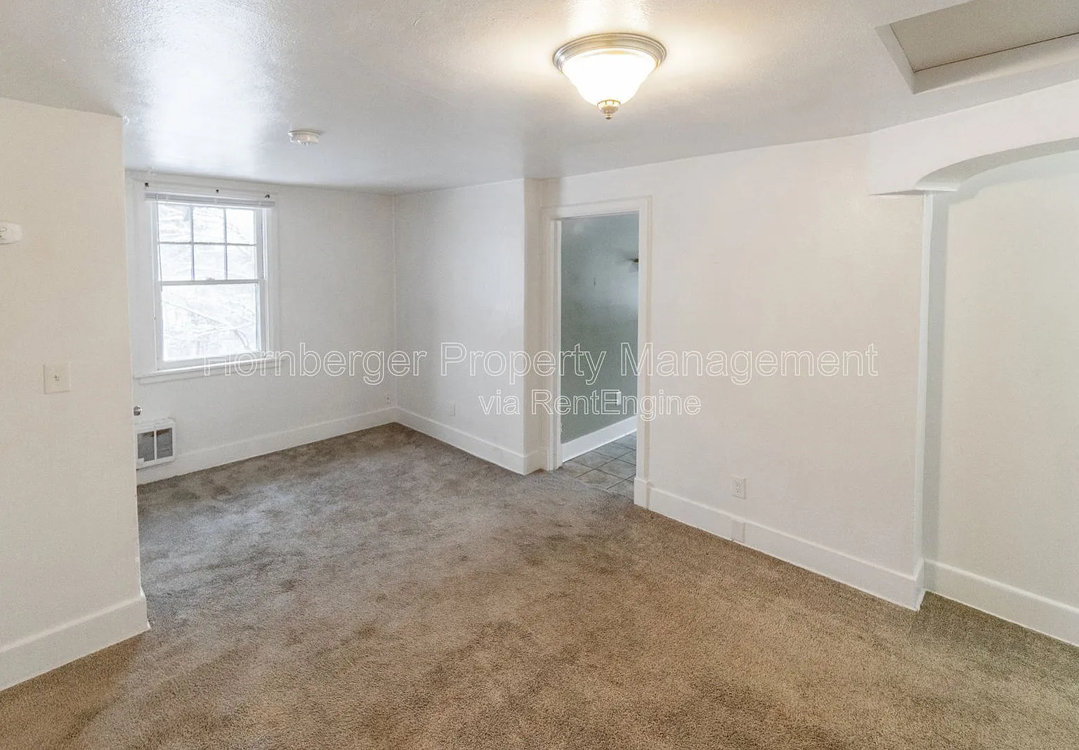 2 bed, 1.0 bath, 900 sqft, $1,250 — Photo 4