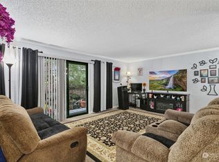 10455 Des Moines Memorial Dr S APT 304, Seattle, WA
