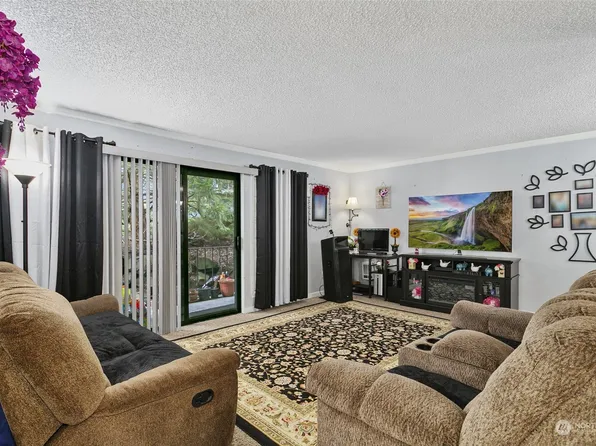 10455 Des Moines Memorial Drive S #304, Seattle, WA 98168