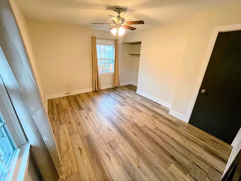 1278 Fort Dr — Photo 6