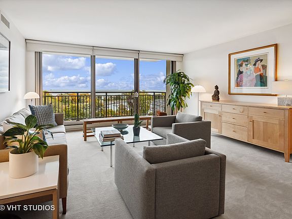 3rd image of 3470 N Lake Shore Dr APT 11A