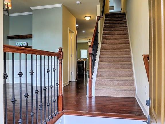 3rd image of 1224 Lavista Cir NE