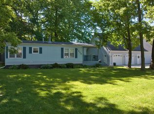 1926 New Rochelle Dr, Lapeer, MI 48446