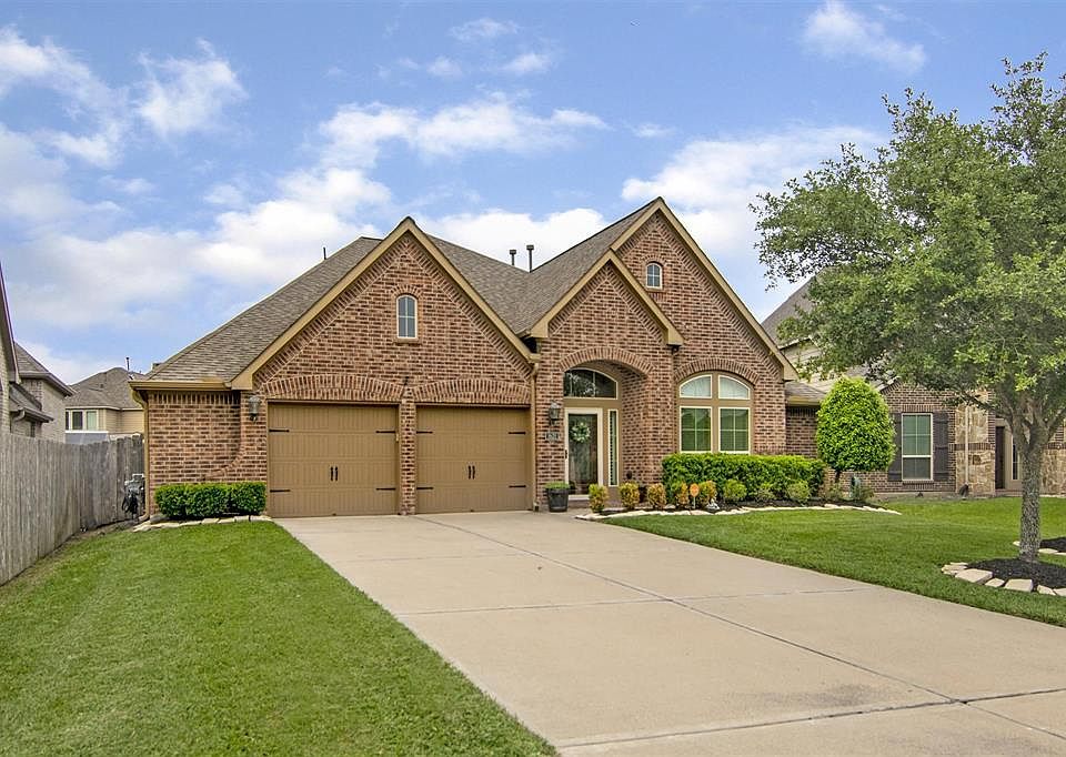 Extra long driveway.