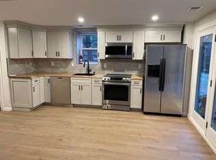 19 Great Oak Ln #A, Redding, CT 06896