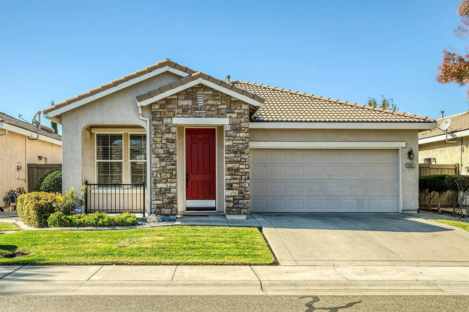 5959 Meeks Way photo 1