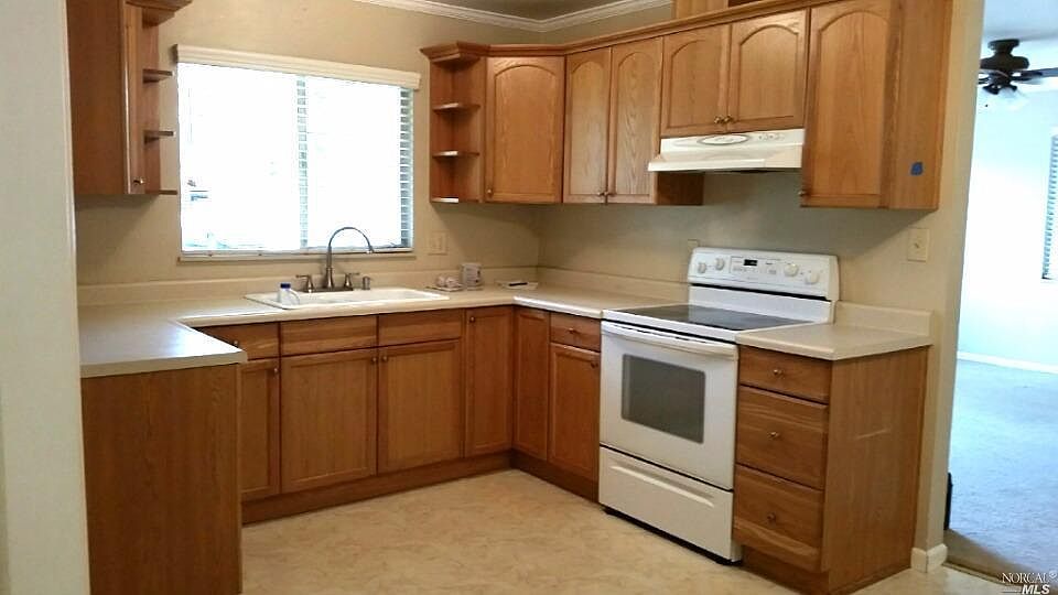 2nd image of 266 Hemlock St