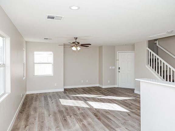 5th image of 8236 New Leaf Ave