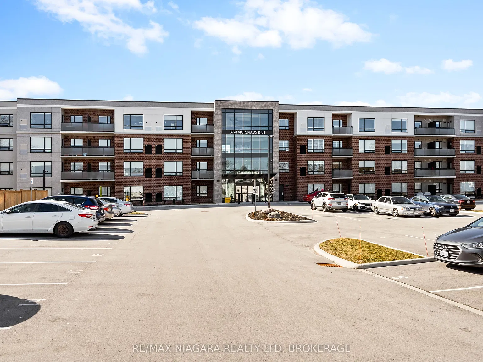 3998 Victoria Ave — Photo 4
