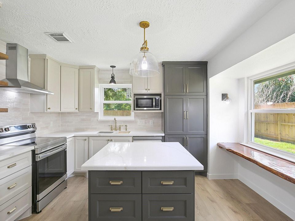1st image of 534 Magnolia Bend Street