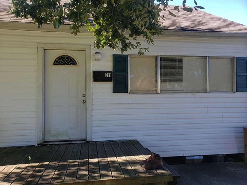 1st image of 213 Hill Terrace Dr