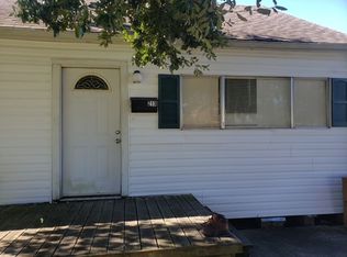 213 Hill Terrace Dr, Nederland, TX 77627