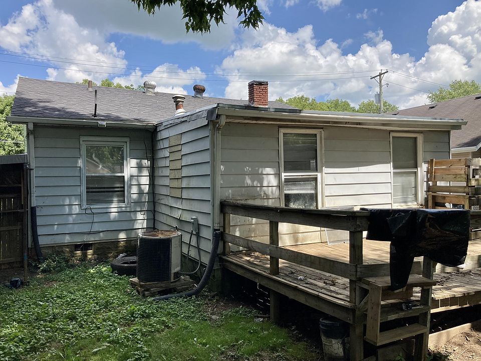 1st image of 102 Rosemary Ave