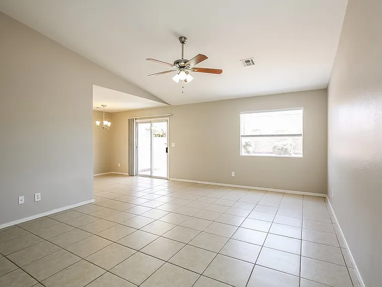 3009 Honeysuckle Ave — Photo 5