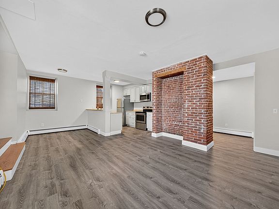 3rd image of 533 Locust St APT 1