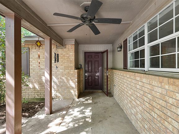 3rd image of 1109 Pine Ridge Dr