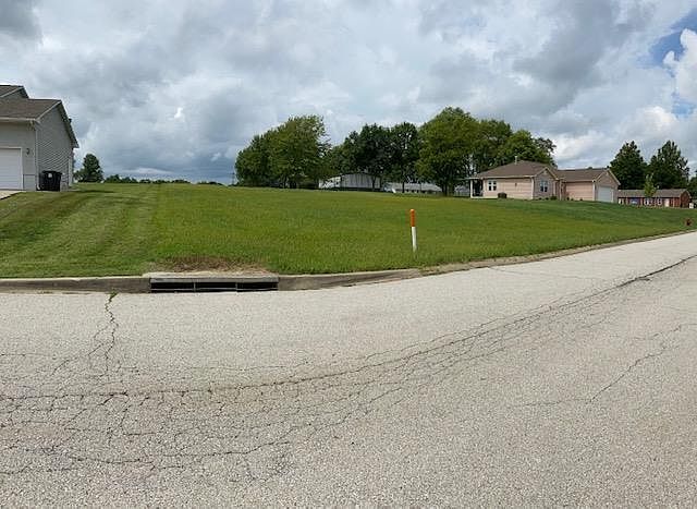 1st image of 15510 White Dr