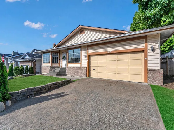 1267 Finlay St, White Rock, BC V4B 5H6