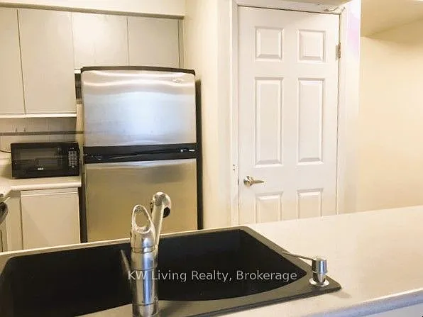 298 Jarvis St #408 — Photo 6