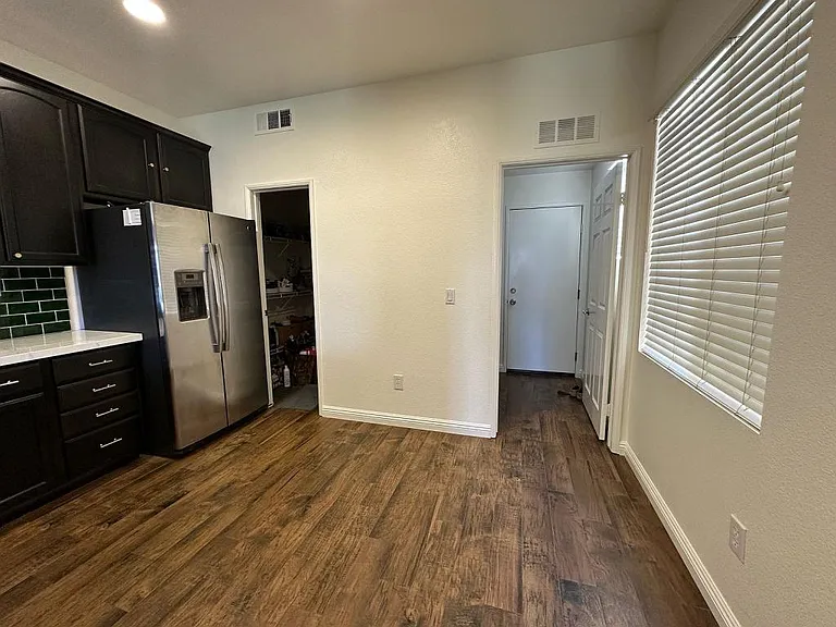 15423 Park Point Ave #106 — Photo 10