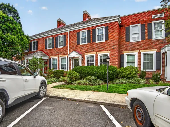 2906 S Buchanan St, Arlington, VA 22206