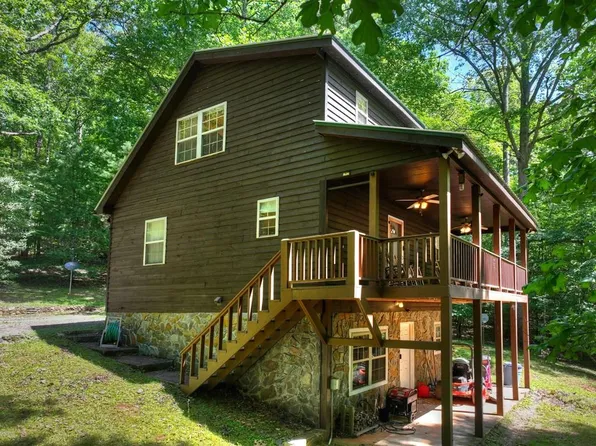 59 Oak Ln, Blue Ridge, GA 30513