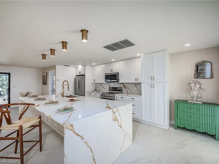 618 Santa Margerita Ln — Photo 5