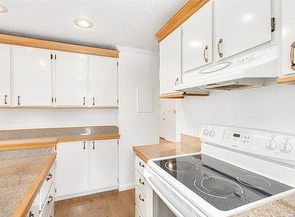 3rd image of 10330 SE 6th St APT A1