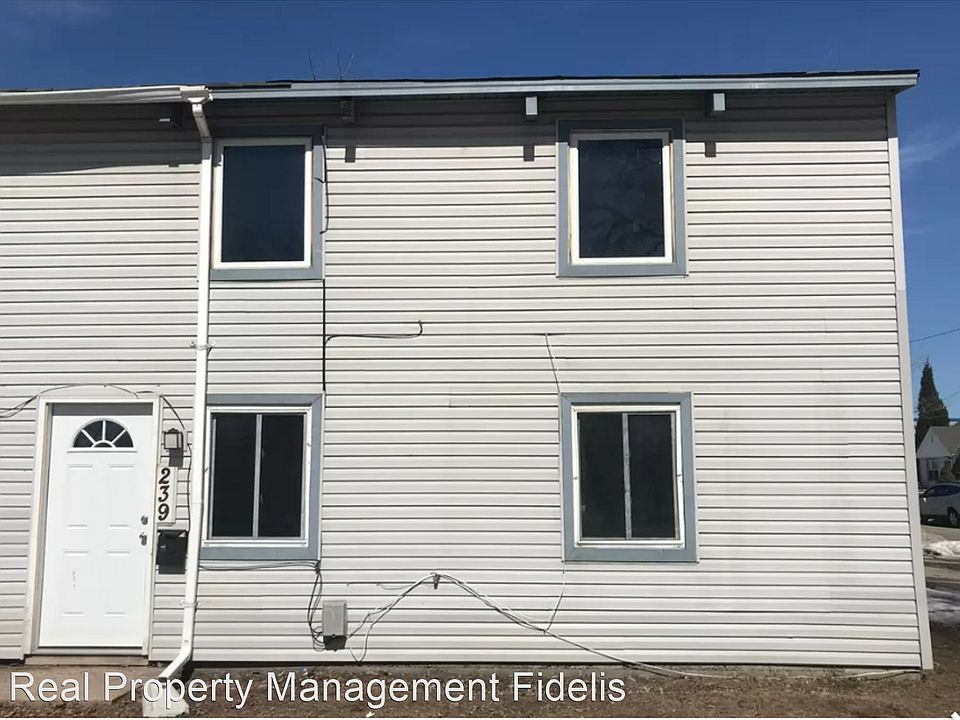 1st image of 239 26th Ave NE