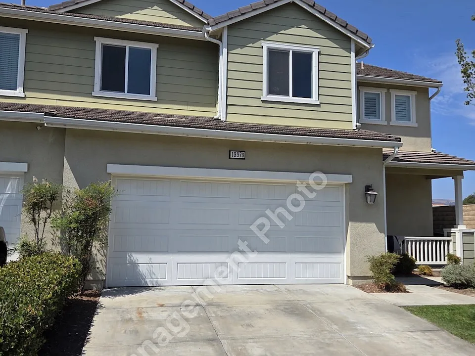 13379 Stonebridge Ct