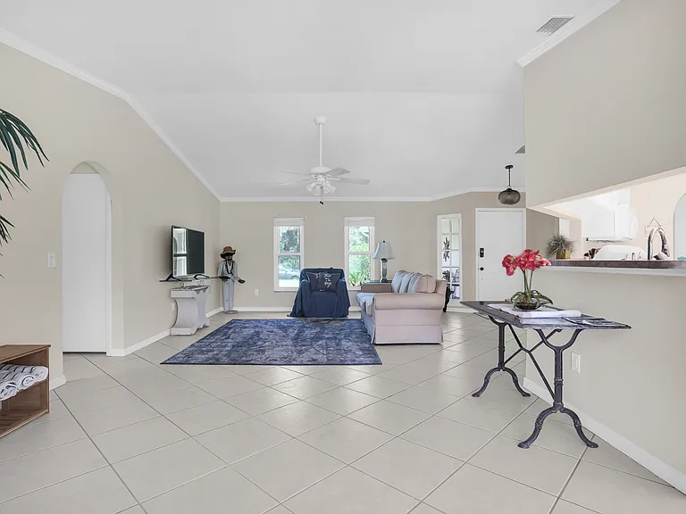 4785 Hansard Ave — Photo 11