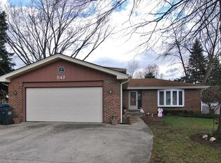 547 Hobby Ave, Frankfort, IL 60423