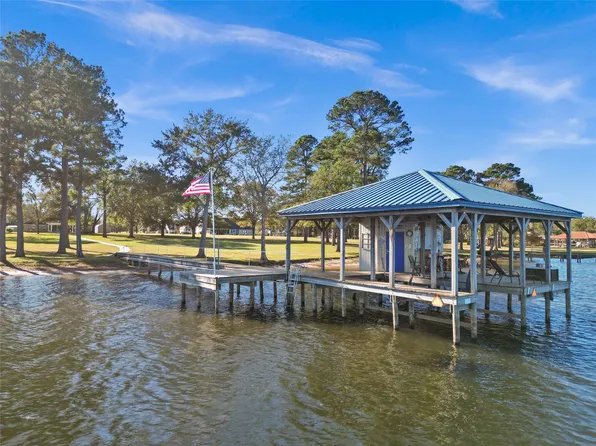 649 County Road 3009, Frankston, TX 75763