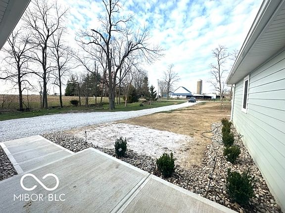 4th image of 6659 W County Road 300 N