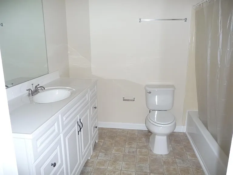 310 Winding River Dr #G — Photo 7
