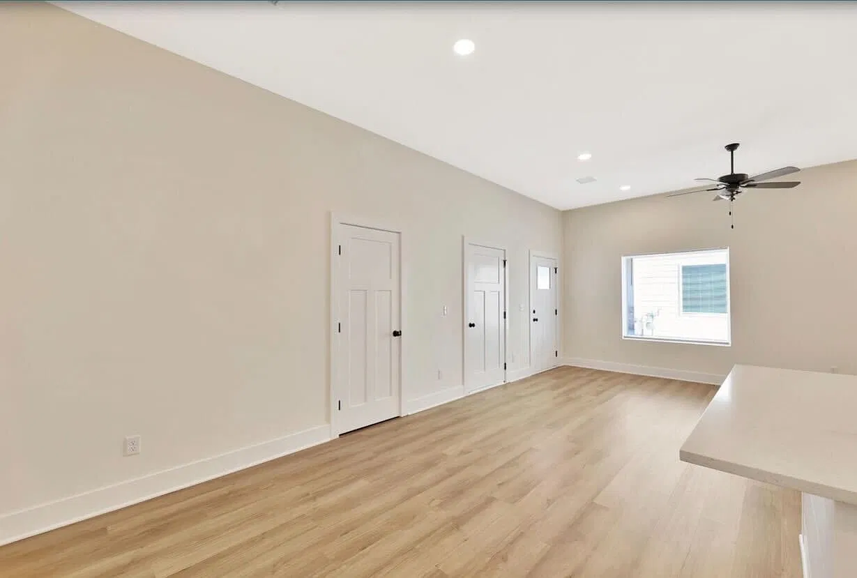 17003 W Kashmir St — Photo 2