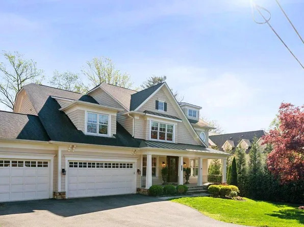 7221 Churchill Rd, McLean, VA 22101