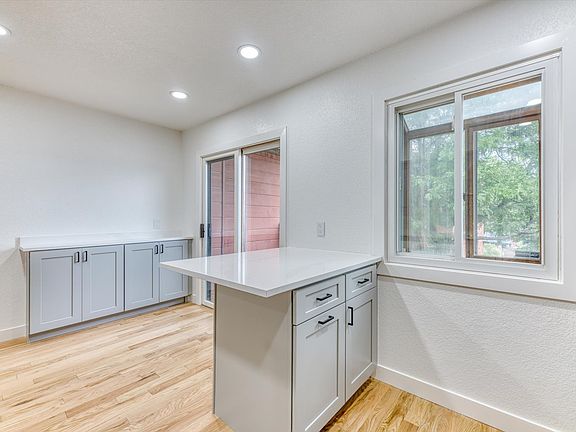 Kitchen island with breakfast bar